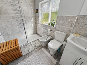 Photo 1- click for photo gallery